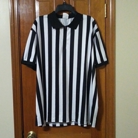 Referee Shirt and whistle - Picture 9 of 10